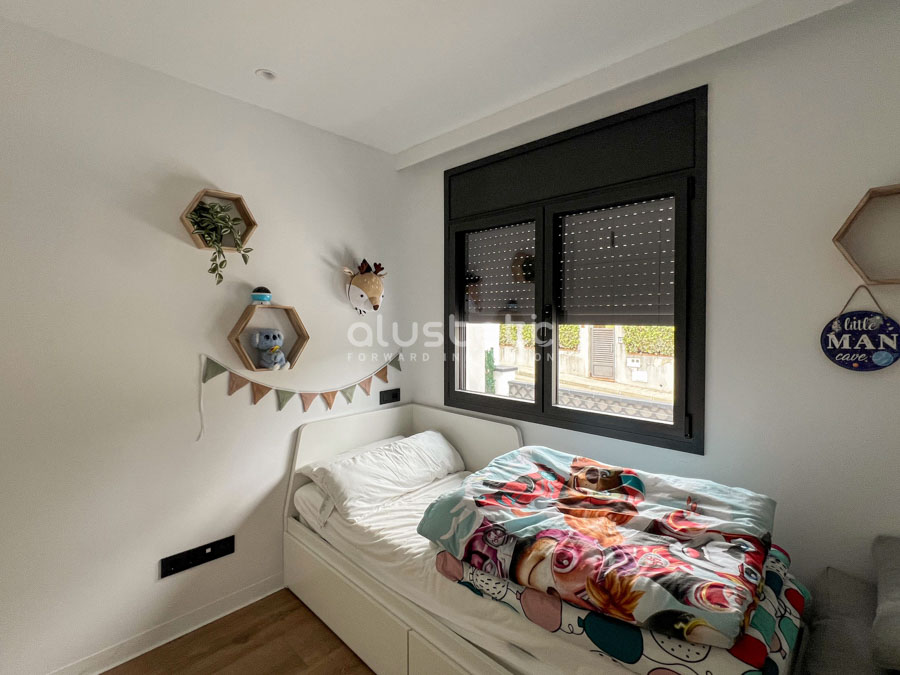 Detalle de ventana practicable K·LINE