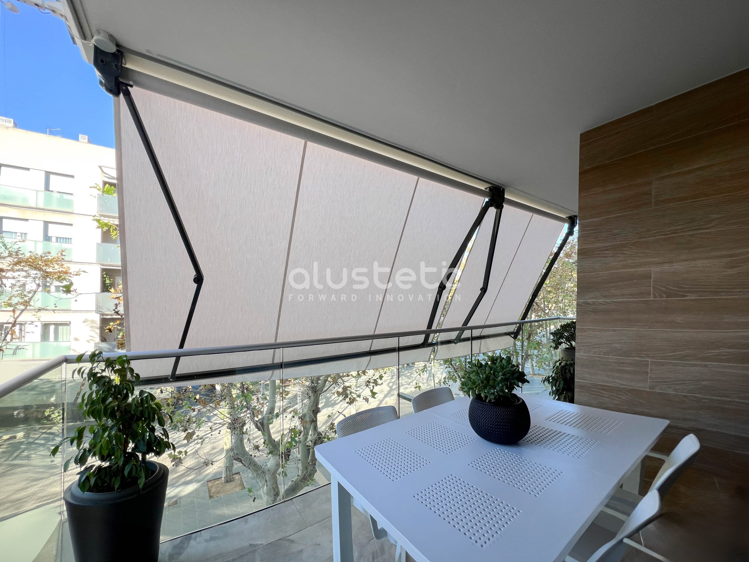 Com triar el tendal perfecte pel teu balcó