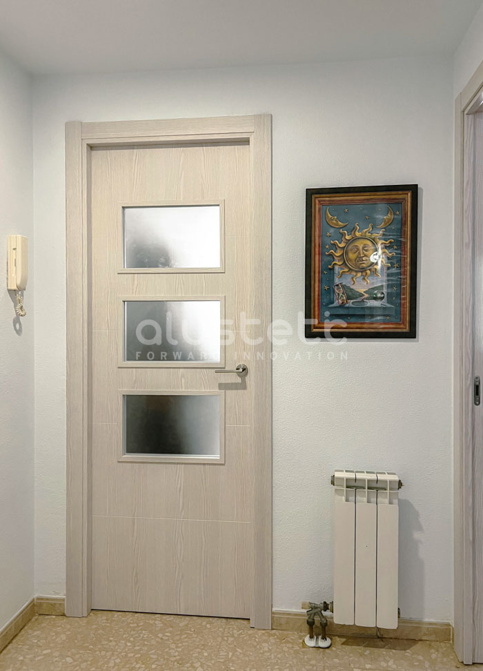 Light wood-effect aluminium interior door